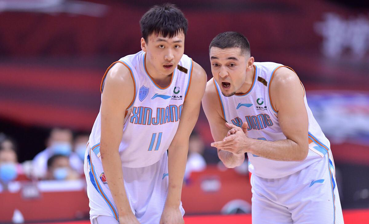 转折点！新疆广汇调整名单，欧超杯赛后攻防权衡，媒体盛赞，纪律约束更严格